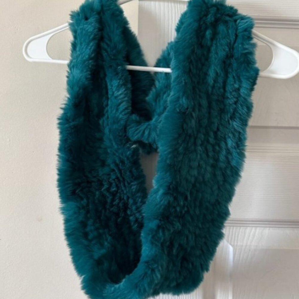 Scarf emerald green infinity